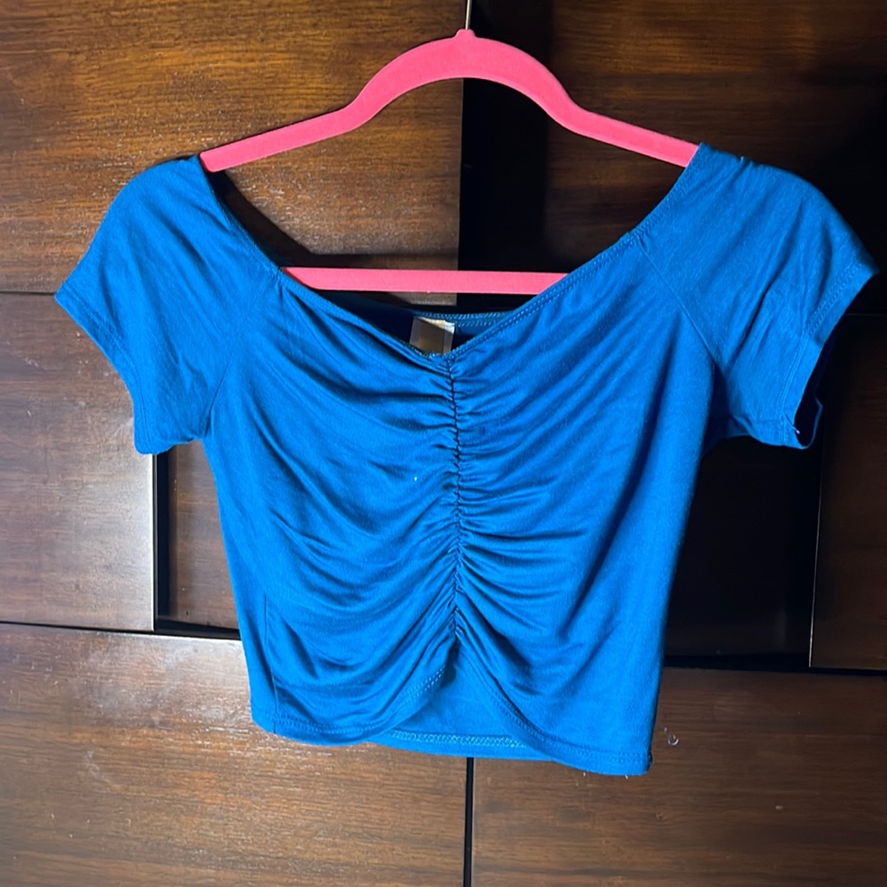 Blue off the shoulders crop top